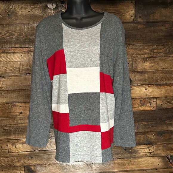 Cathy Daniels Sweaters - Cathy Daniels Gray and Red Color Block Sweater